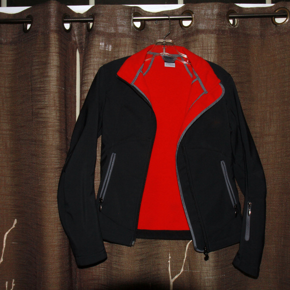SOLD- Nike running Jacket - Picture 7 of 7
